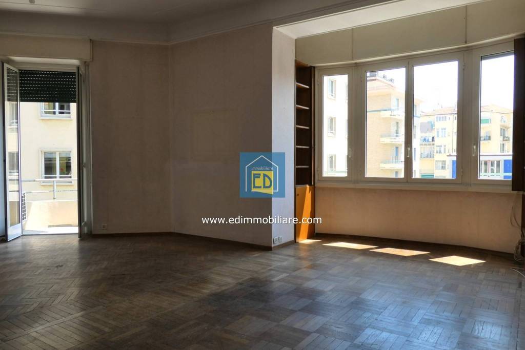 Appartamento in vendita a Savona piazza Guglielmo Marconi, 5