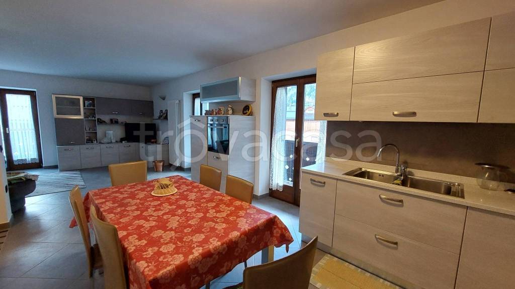 Appartamento in vendita a Peio via Cesare Battisti, 20