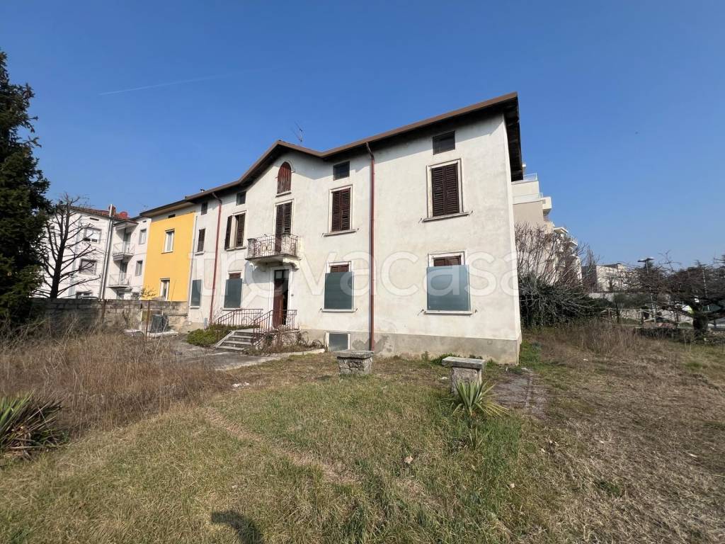 Villa Bifamiliare in vendita a Seriate via Deco' e Canetta, 55