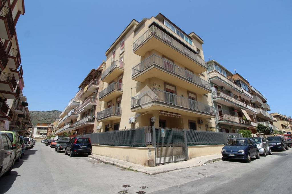 Appartamento in vendita a Palermo via Gorgone Giovanni
