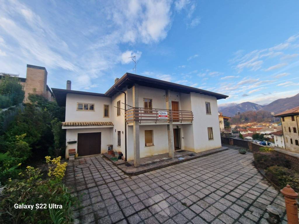 Villa in vendita a Tarcento via Borgobello, 14