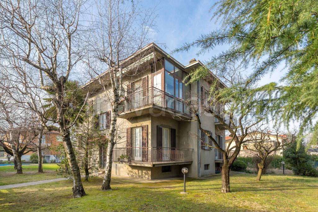 Villa in vendita a Merate via Amerigo Vespucci, 20