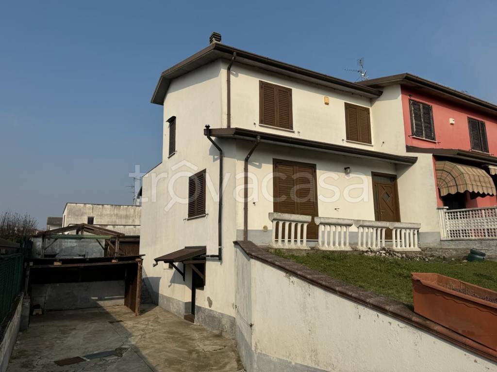 Villa Bifamiliare in vendita ad Arzago d'Adda via del Parco, 10