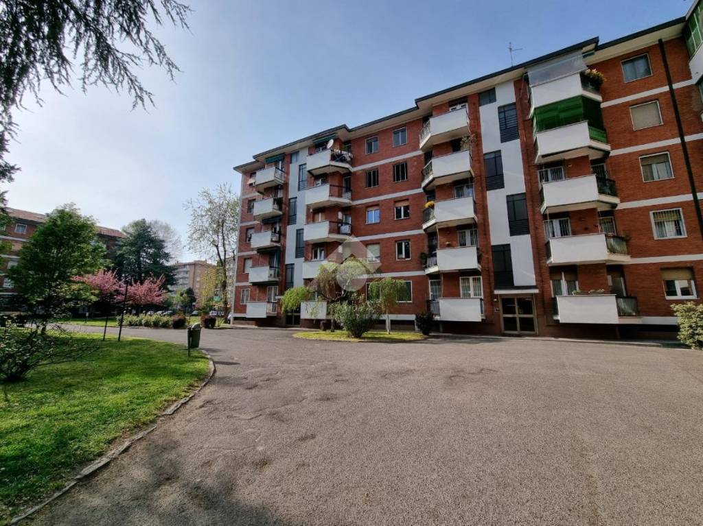 Appartamento in affitto a Milano via della capinera, 5