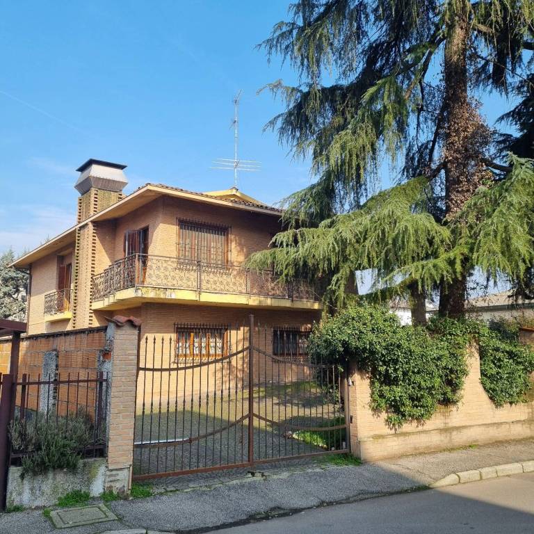 Villa Bifamiliare in vendita a Lodi Vecchio via Rodolfo Morandi, 1