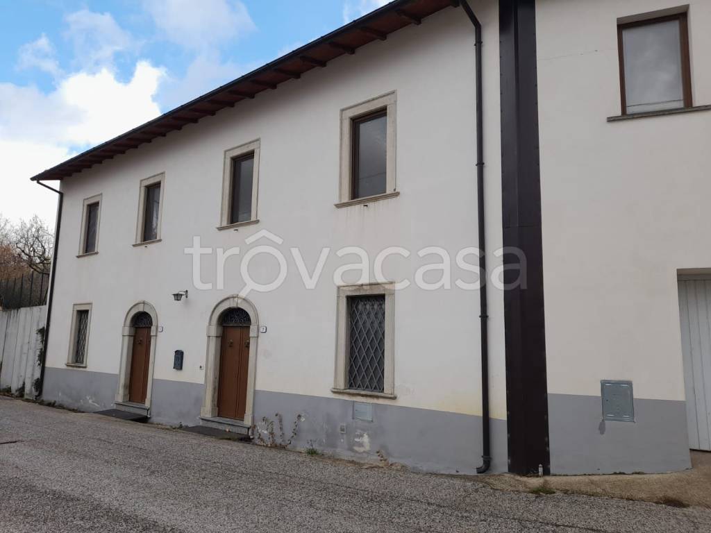 Casa Indipendente in vendita a Lucoli via Saturnino Gatti