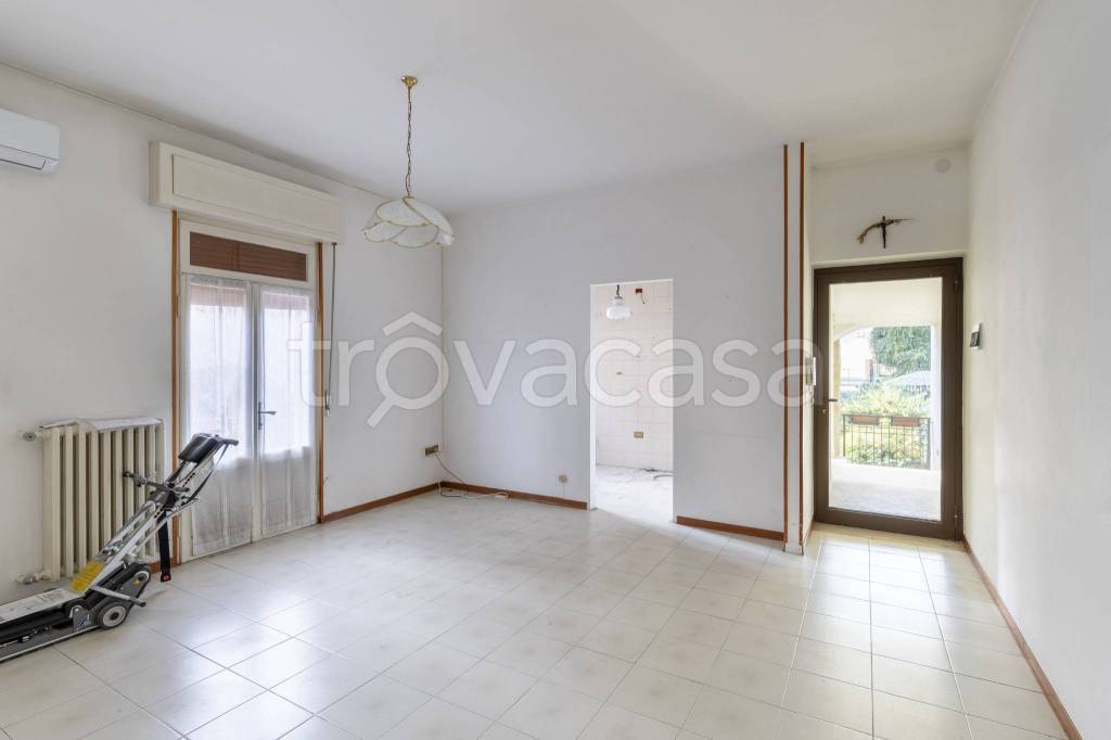 Appartamento in vendita a Verona via Brigata Regina, 35