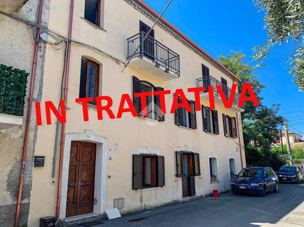 Appartamento in vendita a Longobardi via Marina, 39