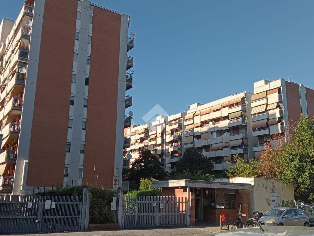 Appartamento in vendita a Roma via Eudo Giulioli, 35
