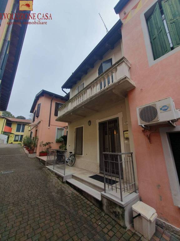 Villa Bifamiliare in vendita a Monfalcone randaccio, 10/l