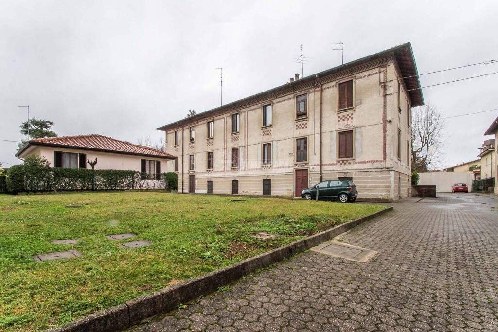 Appartamento in vendita a Saronno via Giuseppe Frua 69