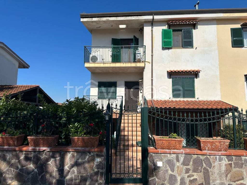 Villa Bifamiliare in vendita a Giugliano in Campania via Madonna del Pantano