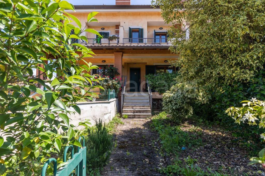 Villa a Schiera in vendita a Valmontone via Mario Piacentini
