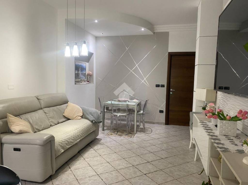 Appartamento in vendita a Rivoli via Sestriere, 137