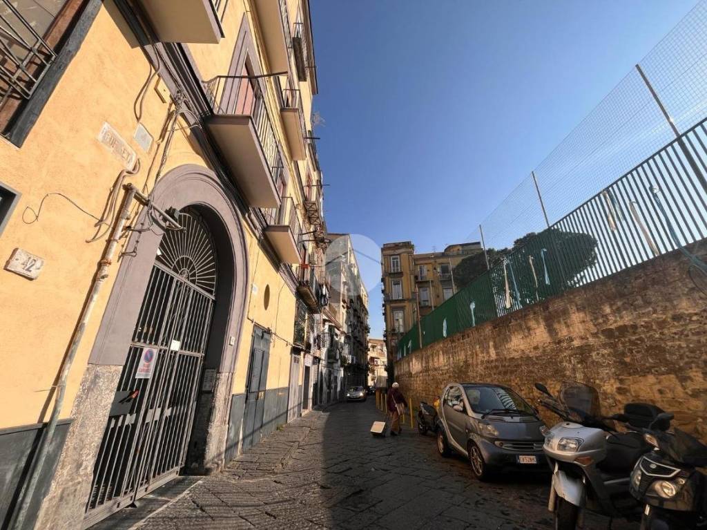 Appartamento in vendita a Napoli via Bosco di Capodimonte, 36