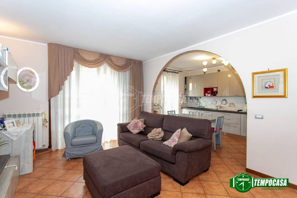 Appartamento in vendita a Corbetta via V. Veneto