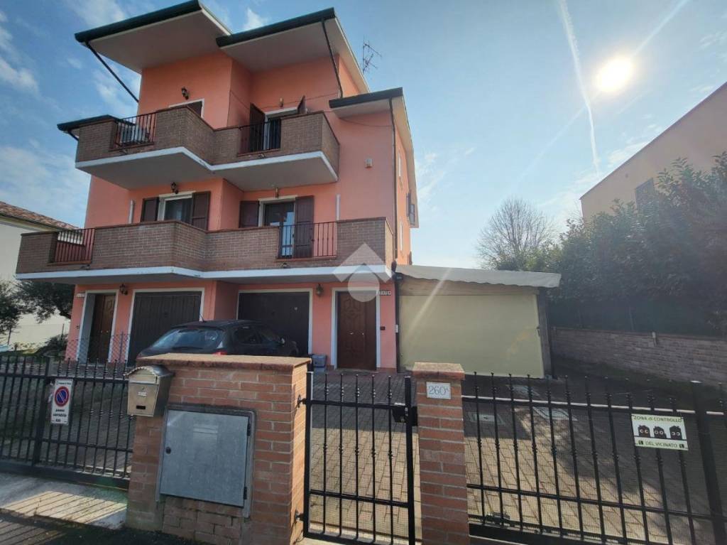 Villa a Schiera in vendita a Russi via Faentina Nord