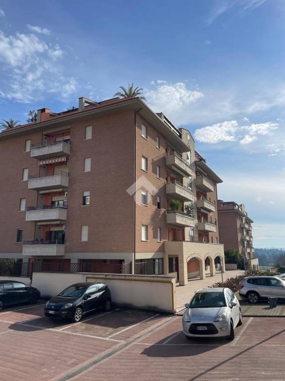 Appartamento in vendita a Corciano via Luca Benincasa, 1