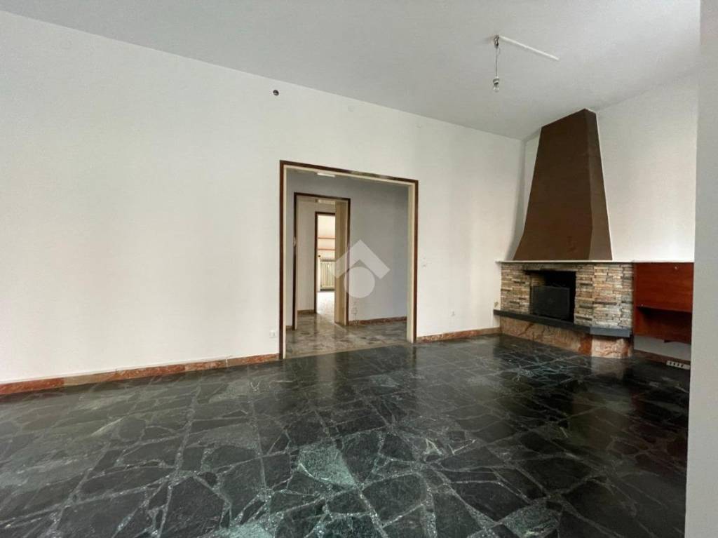 Appartamento in vendita a Reggio nell'Emilia via Pietro Pariati, 8