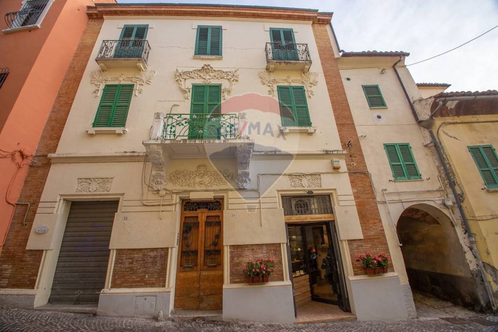 Appartamento in vendita a Penne corso Dei Vestini, 24