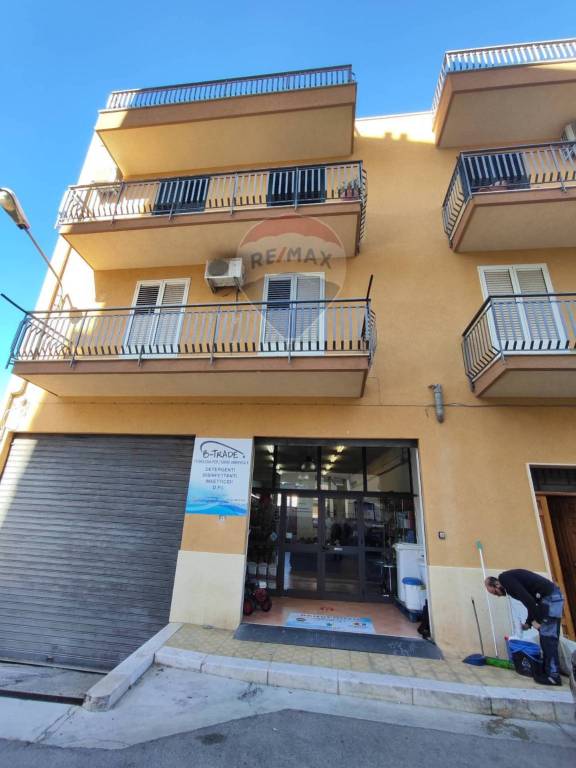 Appartamento in affitto a Bagheria via Castrenze Civello, 5