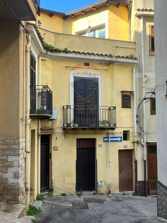 Casa Indipendente in vendita a Carini via Piave, 85