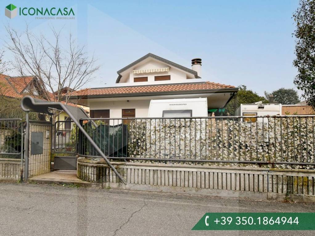 Villa in vendita a Gorla Minore via Alessandro Lamormora, 27