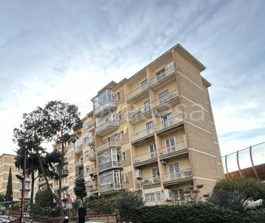 Appartamento in vendita a Napoli via San Domenico