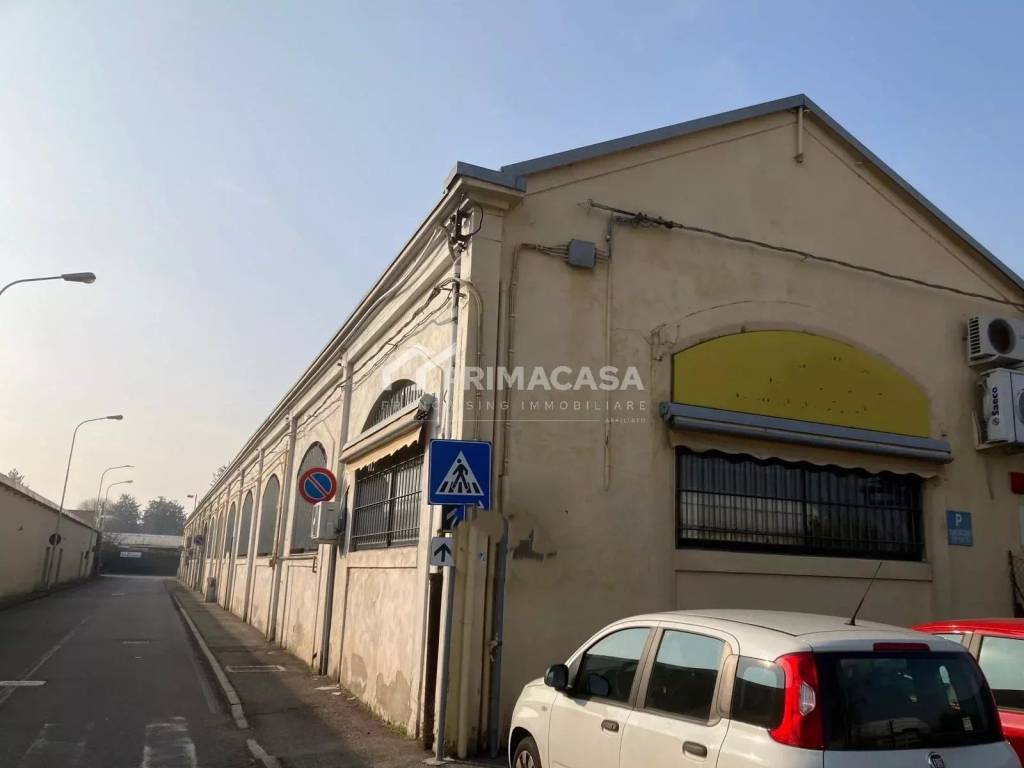 Capannone Industriale in vendita a Bresso via Gian Carlo Clerici