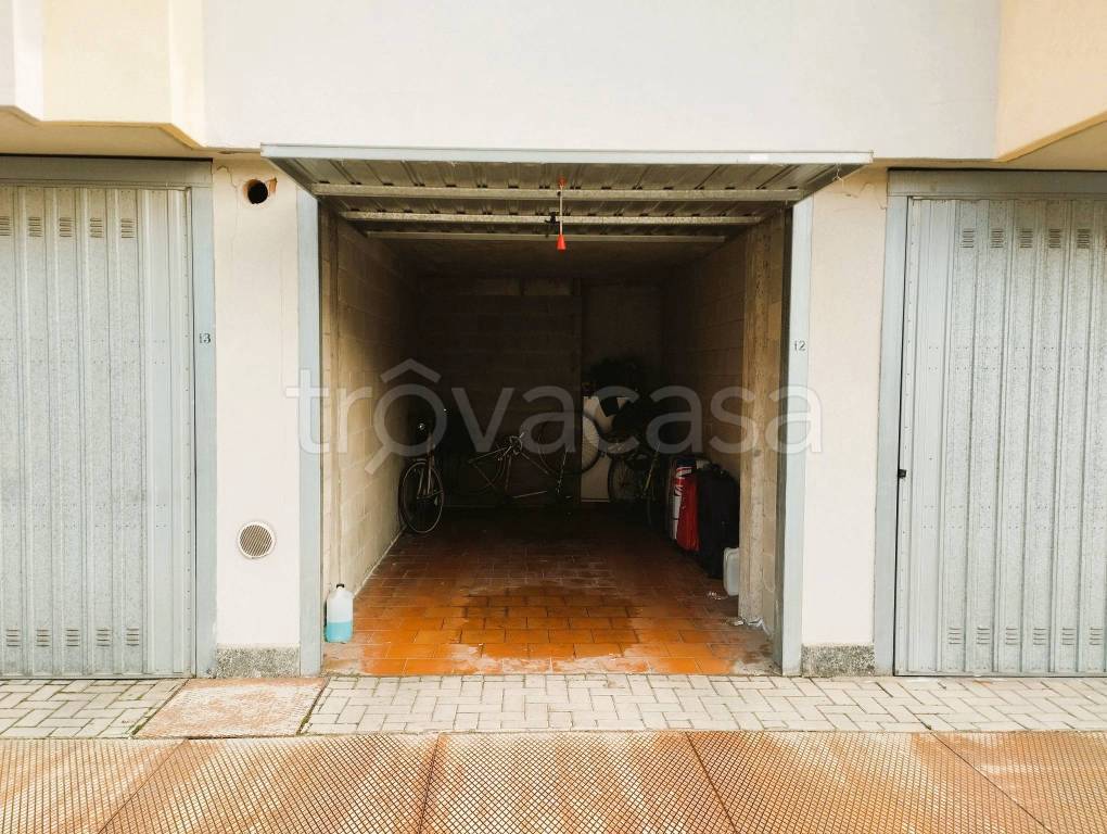 Garage in vendita a Novara via Curtatone, 24