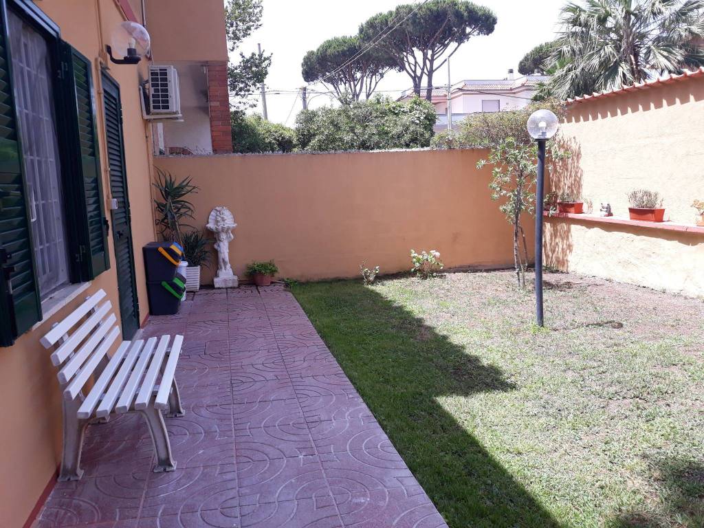 Villa Bifamiliare in in affitto da privato ad Anzio via Capri, 29