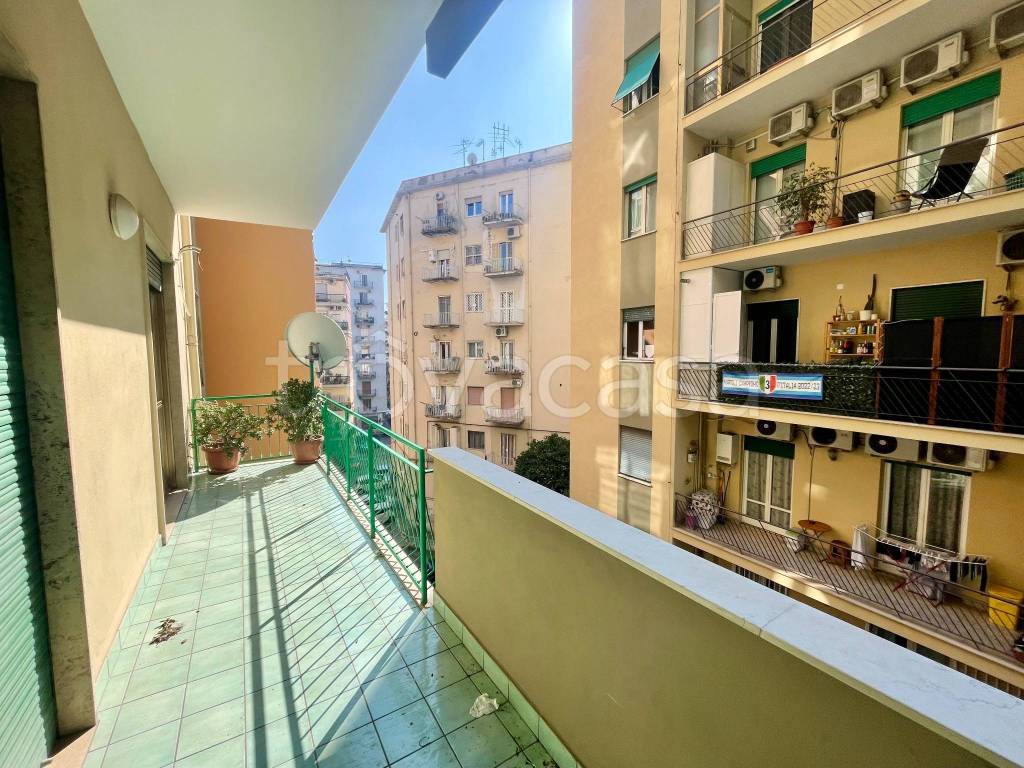Appartamento in affitto a Napoli via Francesco Cilea, 265