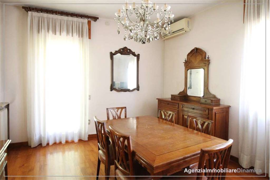 Casa Indipendente in vendita a Conegliano via Diaz