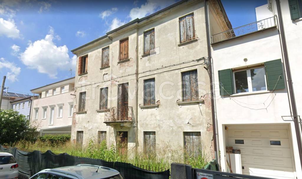 Villa in vendita a Padova via Giacinto Carini