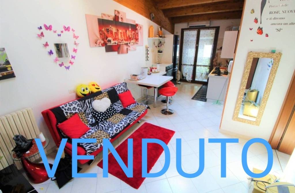 Appartamento in vendita a Trezzano sul Naviglio via Claudio Monteverdi, 24
