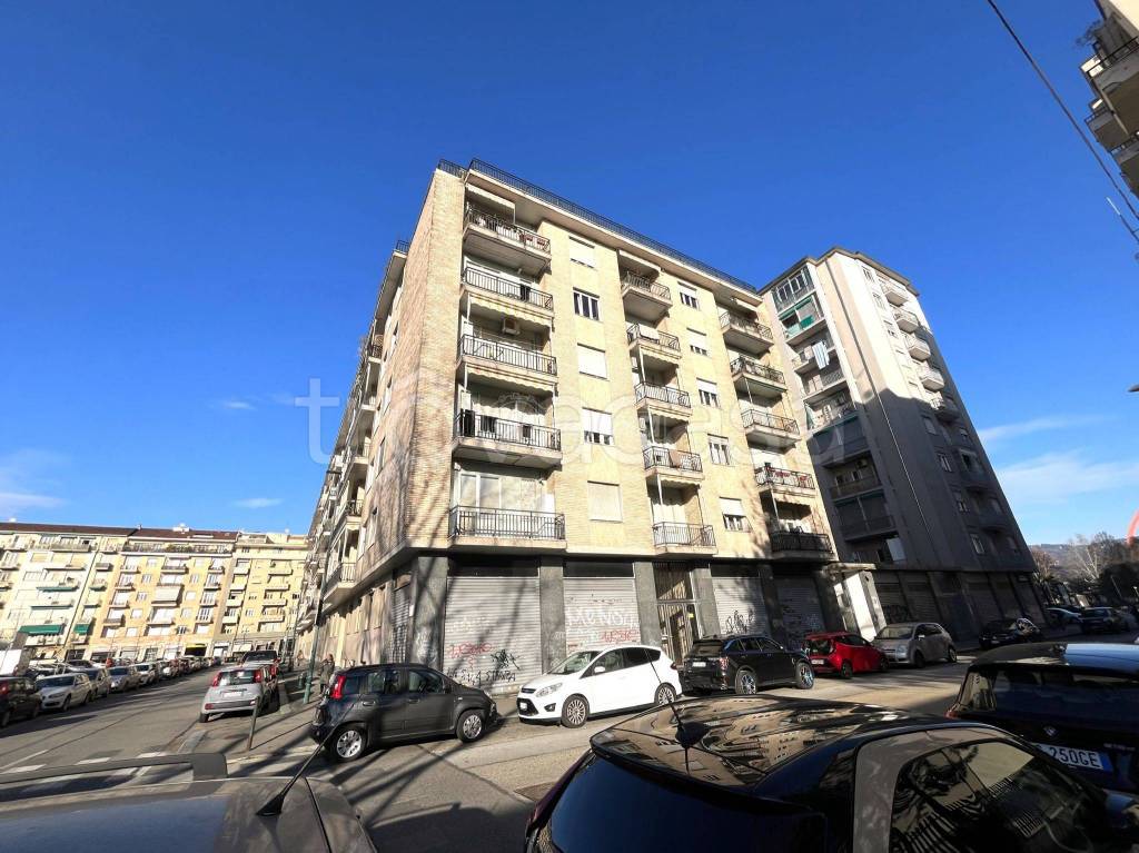 Appartamento in vendita a Torino via Asunción 37