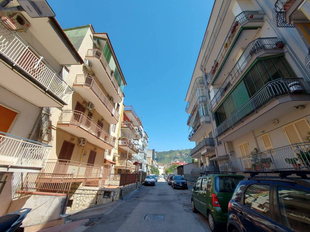 Appartamento in vendita a Napoli via Pier Paolo Pasolini, 53