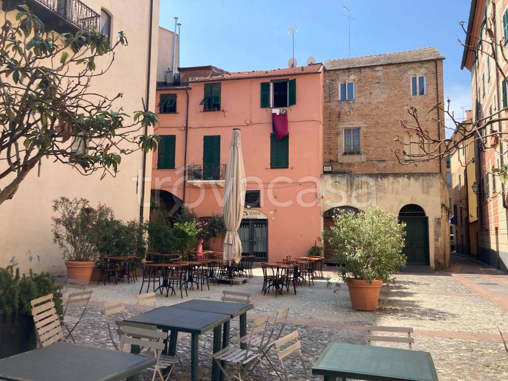 Appartamento in vendita ad Albenga piazza Rossi