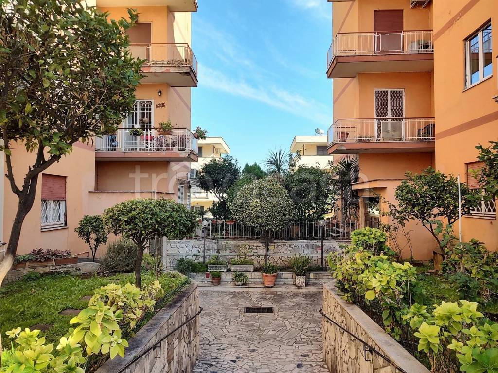 Appartamento in vendita a Roma via di Bravetta
