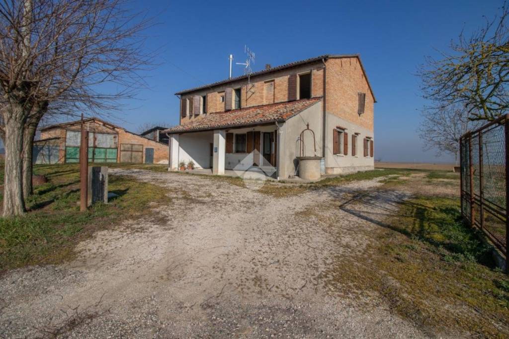 Casa Indipendente in vendita a Ravenna via Maiano, 22