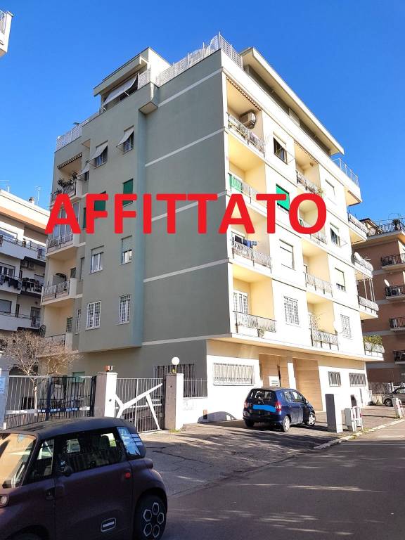 Appartamento in affitto a Roma via Filippo Zaniberti, 21