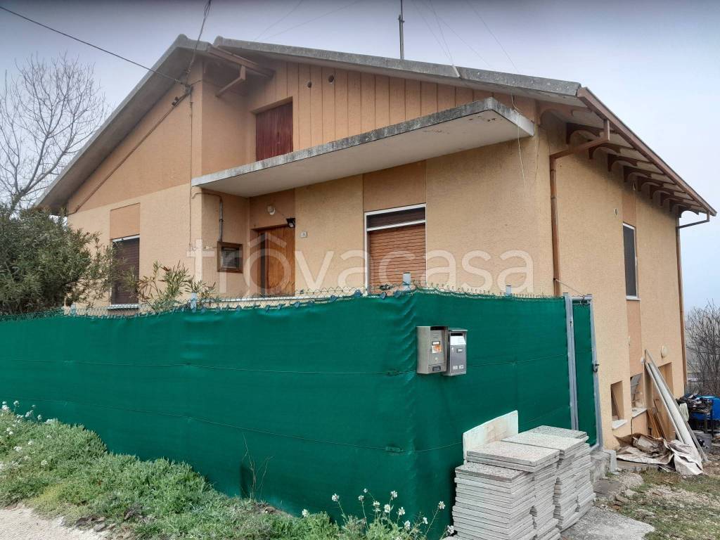 Villa in vendita a San Costanzo