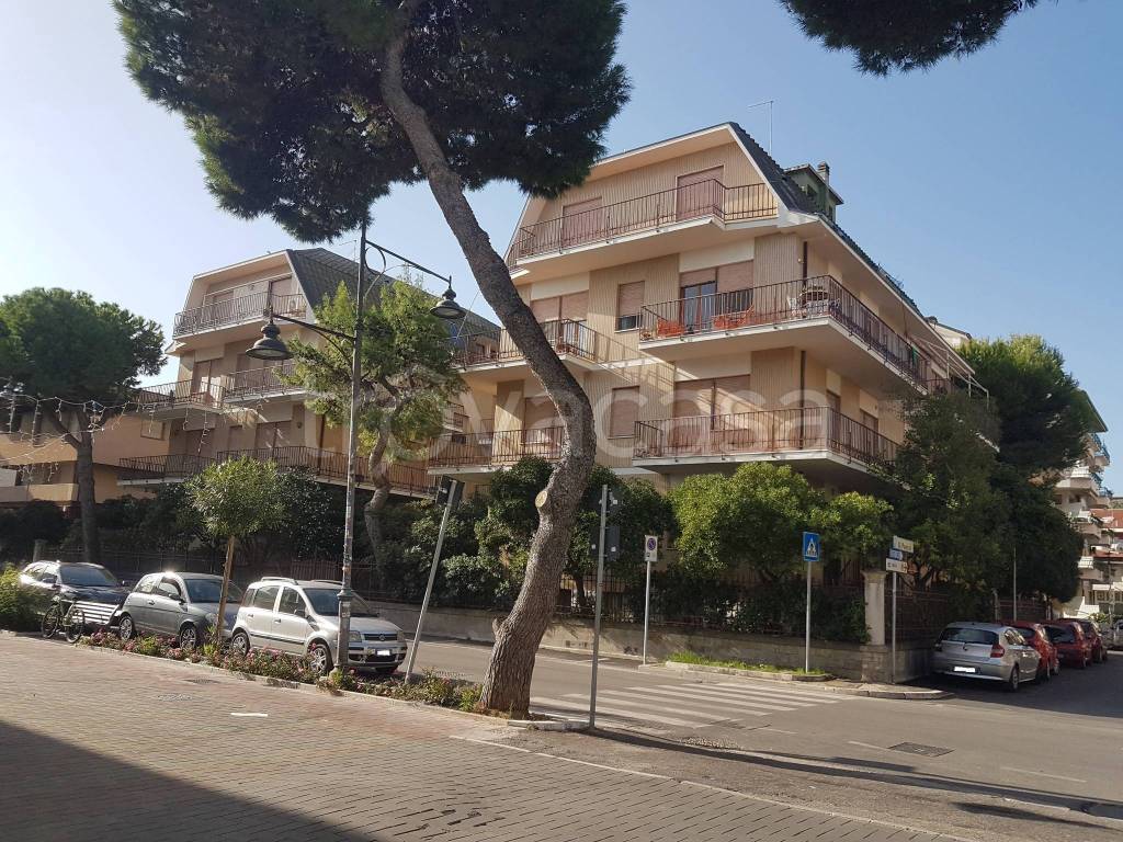 Appartamento in vendita a Silvi via Giovanni Pascoli, 1
