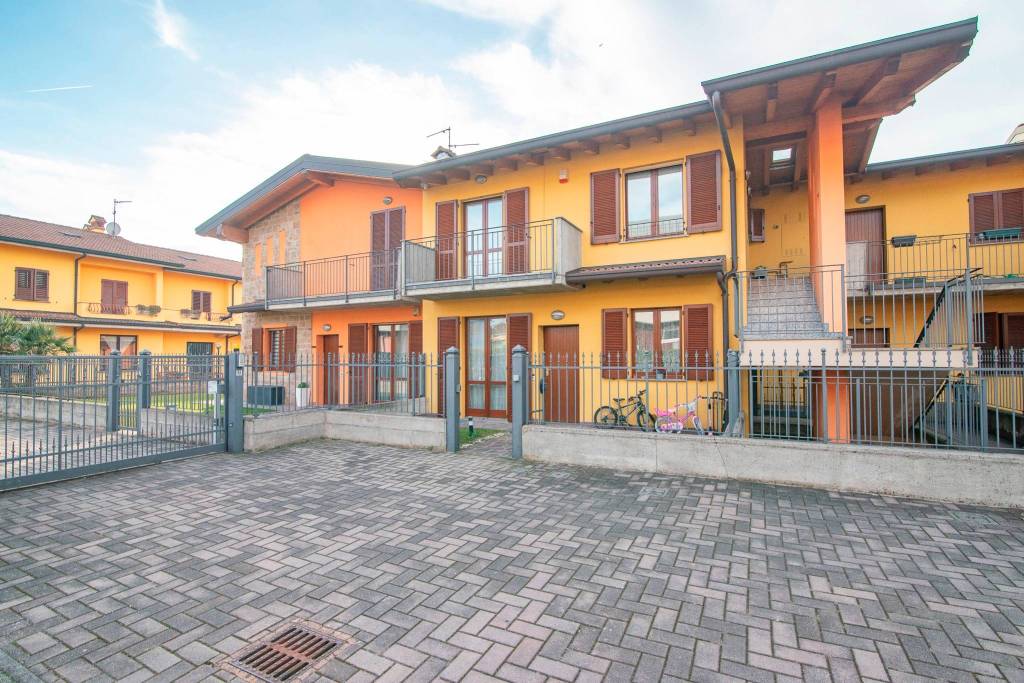 Appartamento in vendita a Pontirolo Nuovo via mazzini