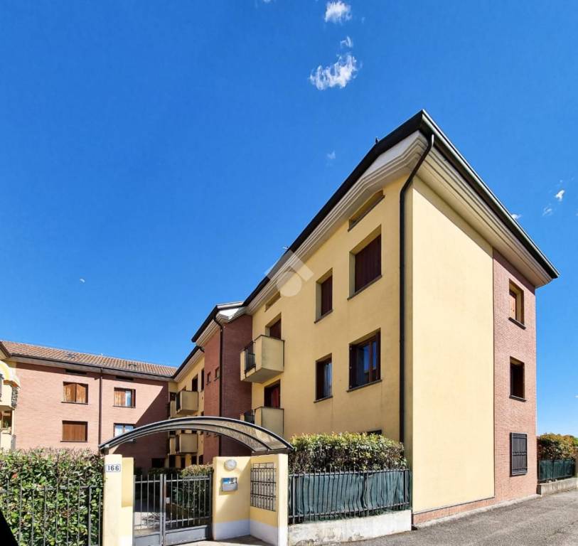 Appartamento in vendita ad Agrate Brianza via Lecco, 166