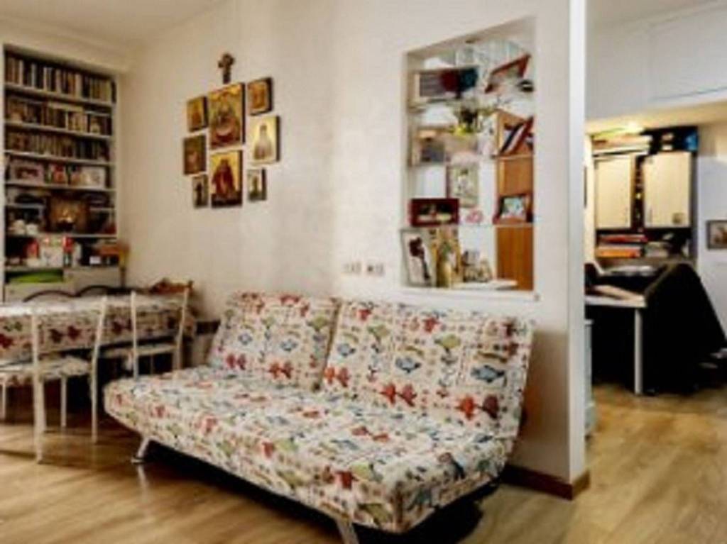 Appartamento in vendita a Roma via degli Armenti, 63