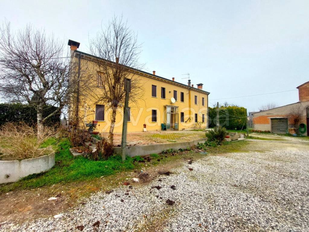 Casa Indipendente in vendita a Villadose villadose, via Turati