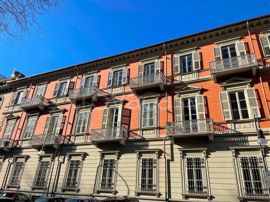 Appartamento in vendita a Torino via Giovanni Giolitti, 48