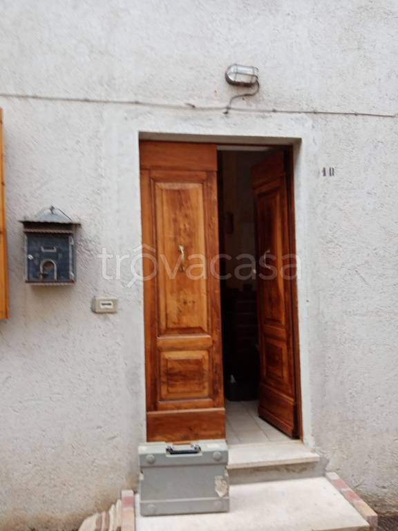 Casa Indipendente in in vendita da privato a Cascia località Tazzo, 10