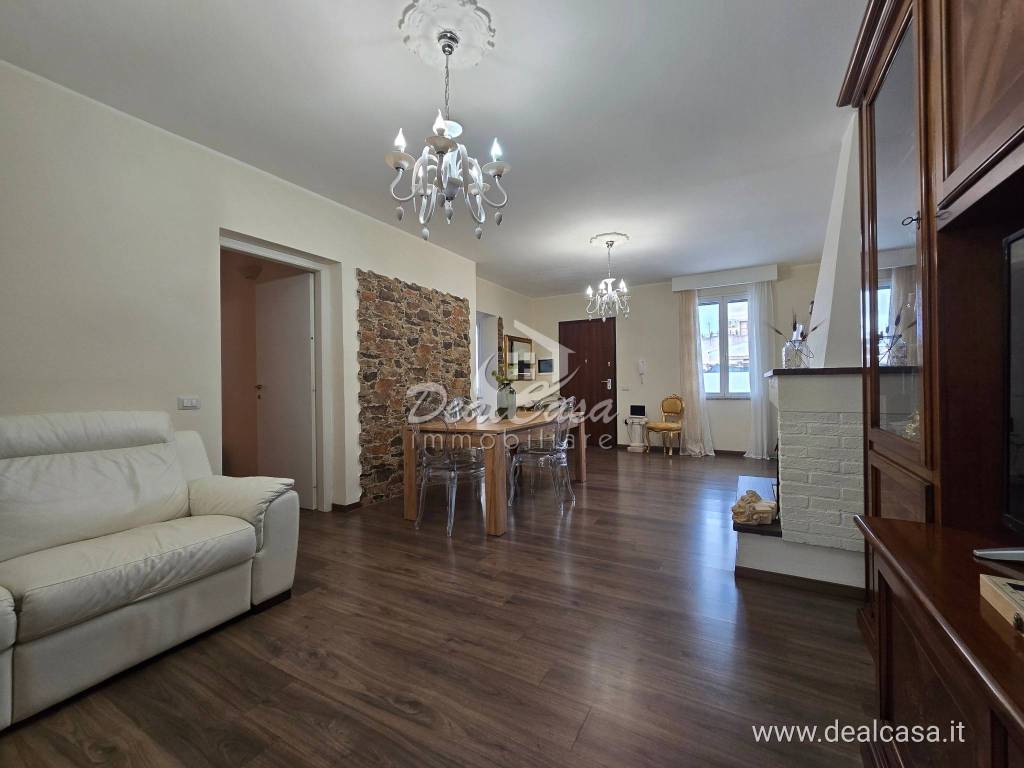 Villa a Schiera in vendita a Dolianova via Alessandro Volta, 6